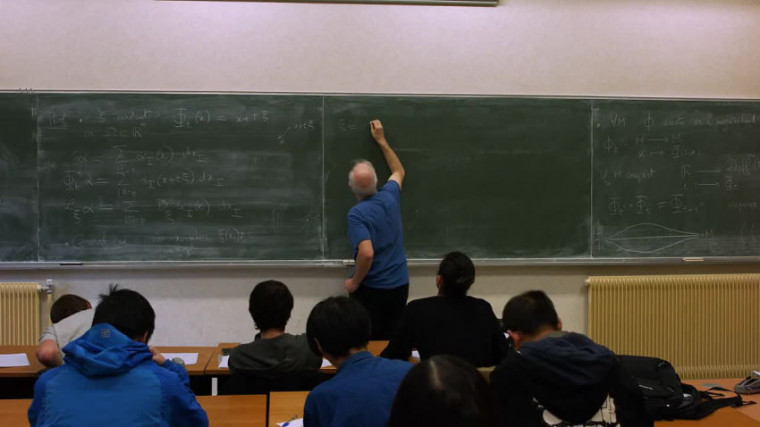 J.-P. Demailly -  Introduction to analytic geometry (Part 16)