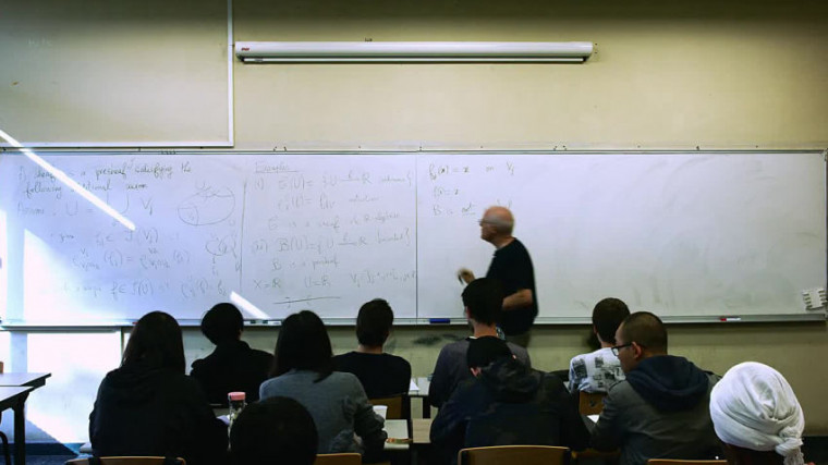 J.-P. Demailly -  Introduction to analytic geometry (Part 5)