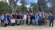 Analysis and simulations of metastable systems / Analyse et simulation de systèmes métastables