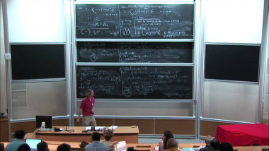 Extreme value theory and laws of rare events / Théorie des valeurs extrêmes et lois des évènements rares