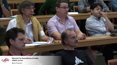 Rational points and algebraic geometry / Points rationnels et géométrie algébrique