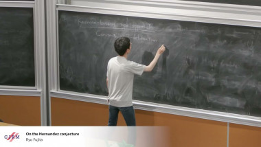 Coulomb branches and affine quantum groups / Branches de Coulomb et groupes quantiques affines