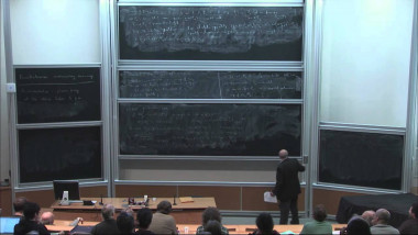 Representations of p-adic reductive groups and applications / Représentations des groupes réductifs p-adiques et applications