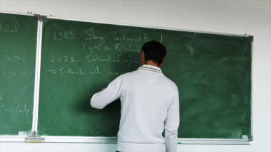 Course Presentation "Modern Tools for Rational Points on Curves over Finite Fields"