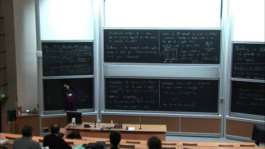 Brittleness and robustness of Bayesian inference for complex systems