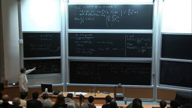 Another type of approximation: the valuative Cohen theorem