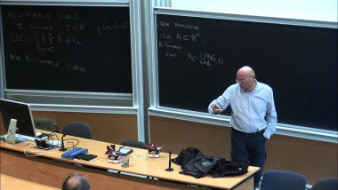 Logarithmico-exponential series and fractal analysis