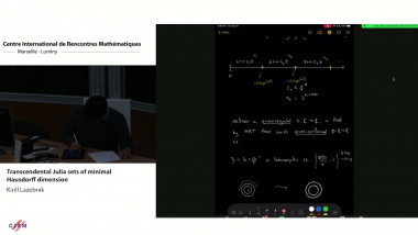 Transcendental Julia sets of minimal Hausdorff dimension