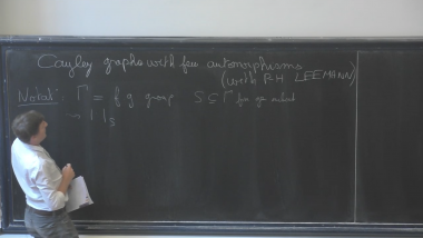 Cayley graphs with few automorphisms