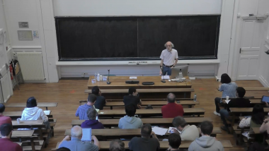 Minimality of strong unstable foliations