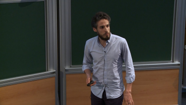 Trou spectral de matrices de Markov sur des graphes