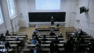 How discrete differential geometry and visualization helped to solve a classical problem in differential geometry