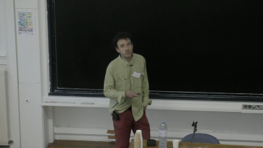 Boundary conditions and non kinematic free boundaries for wave-structure interactions