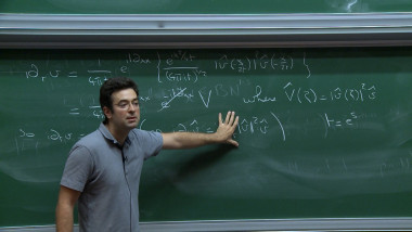 3/3 Asymptotic behavior for the cubic nonlinear Schrodinger equation on product spaces