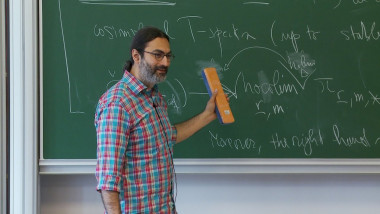 4/5 Sur la conjecture de conservativité