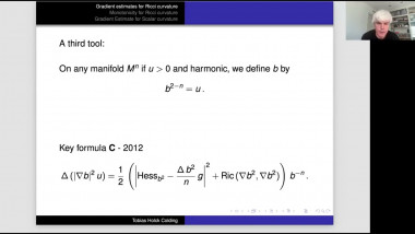 Gradient estimates for scalar curvature