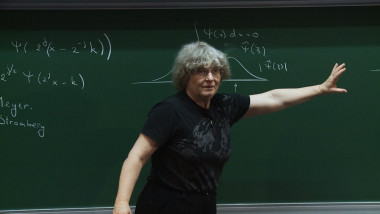3/4 Time-Frequency Localization and Applications