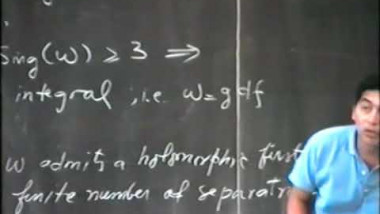 Singularities of holomorphic foliations
