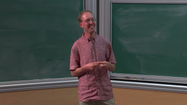 Localizing Invariants and Algebraic K-theory (1/3)