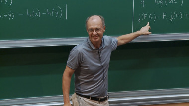 The Kashiwara-Vergne theory and 2-dimensional topology