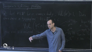 Isoperimetric inequalities in high dimensional convex sets (Lecture 4 - Part 1)