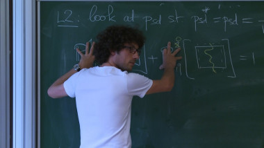 1/4 Sharp threshold phenomena in Statistical Physics
