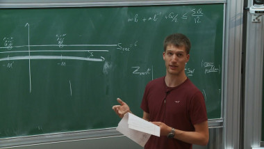 4/5 4d N = 2 localization