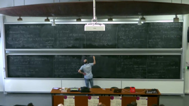 C. Favre - Dynamical degree 1