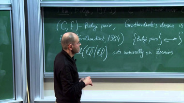 Enumeration of Grothendieck's dessins and KP hierarchy