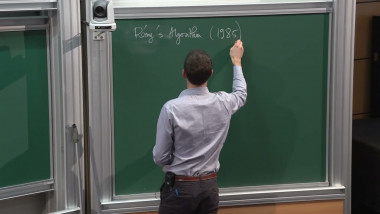 Where Do Random Trees Grow Leaves