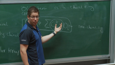 1/4 Extremal correlators