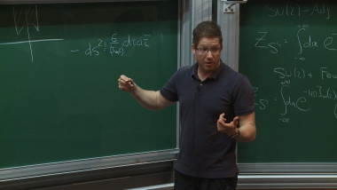 3/4 Extremal correlators