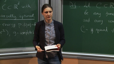 1/6 Automorphic Forms and Optimization in Euclidean Space