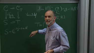 Feynman amplitudes and limits of heights