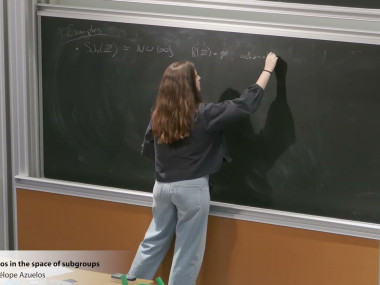 Geometric Group Theory around Cube Complexes / La Théorie Geometrique des Groupes autour des Complexes Cubiques