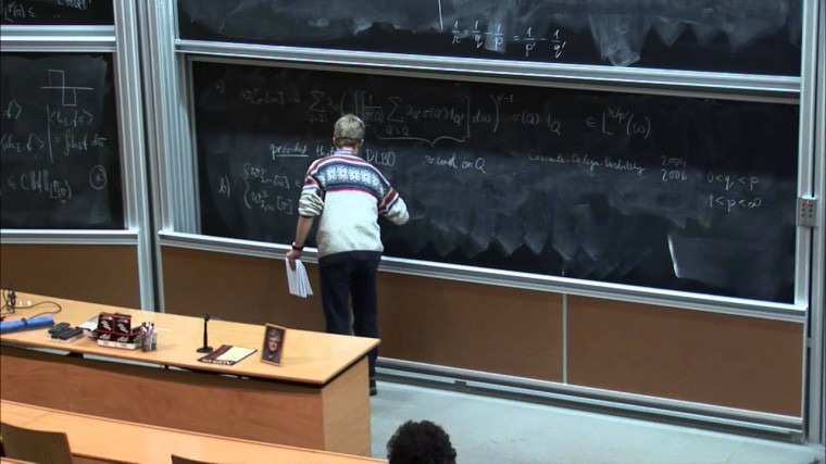 Banach spaces and their applications in analysis / Espaces de Banach et applications à l'analyse