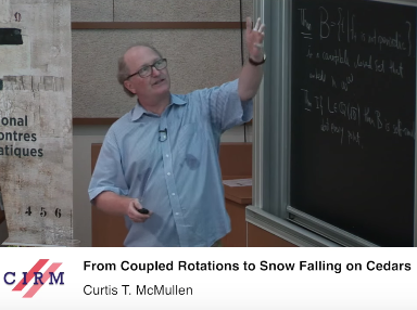 Dynamics and geometry in the Teichmüller space / Dynamique et géométrie dans l'espace de Teichmüller