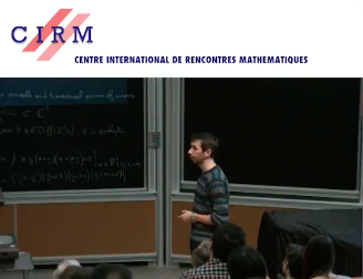 Applications of Artin approximation in singularity theory / Applications de l'approximation de Artin en théorie des singularités