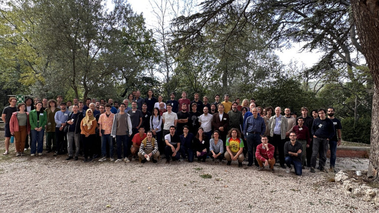 Categories and stacks in algebraic geometry and algebraic topology CATS 7 / Catégories et champs en géométrie et topologie algébrique CATS 7