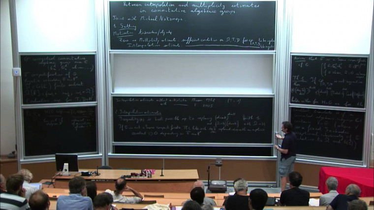 Between interpolation and multiplicity estimates on commutative algebraic groups