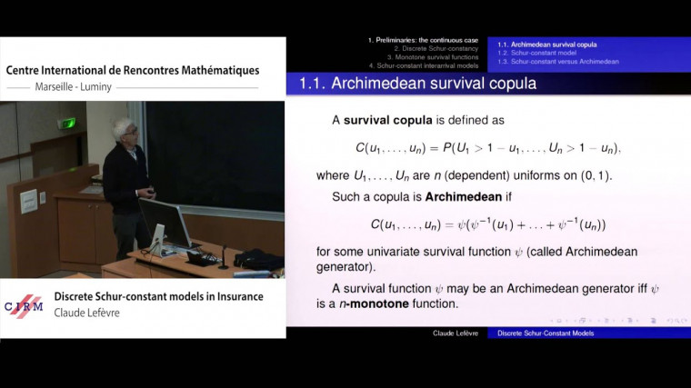 Discrete Schur-constant models in inssurance