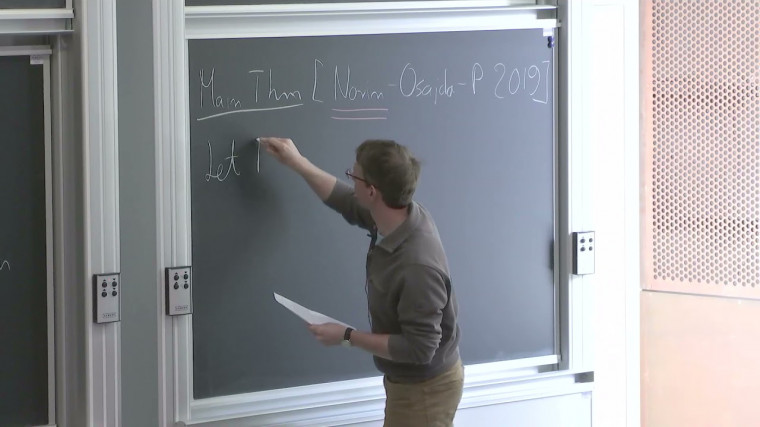Subgraphs of diameter 1 in graphs of girth 2