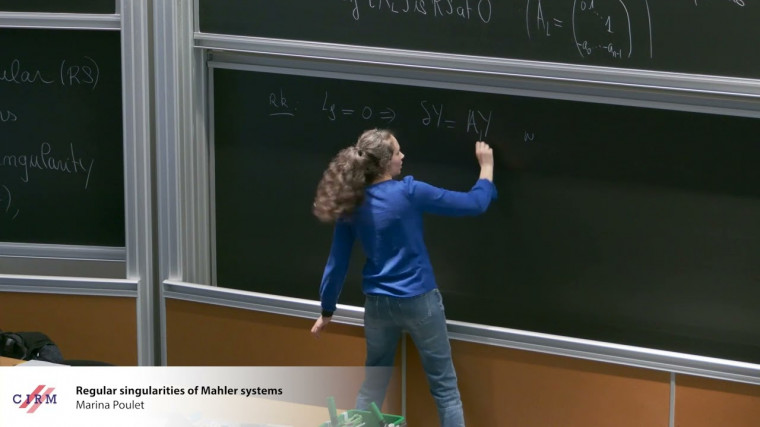 Regular singularities of Mahler systems