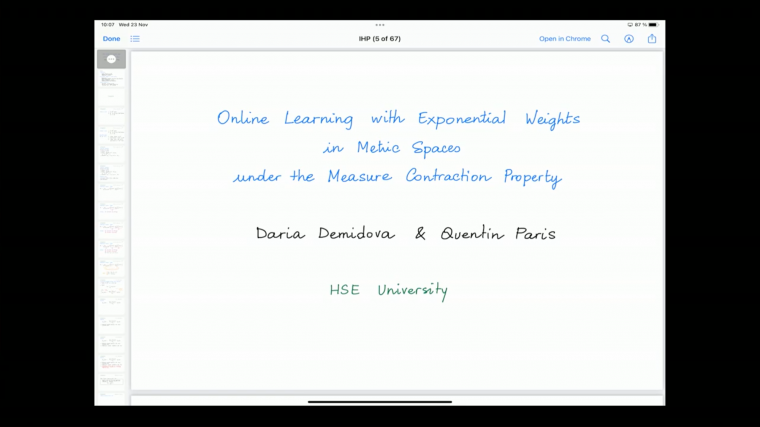 Online learning with exponential weights in metric spaces with the measure contraction property