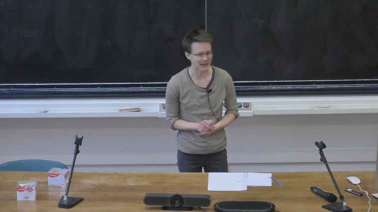 Big mapping class groups and dynamics - Part 1