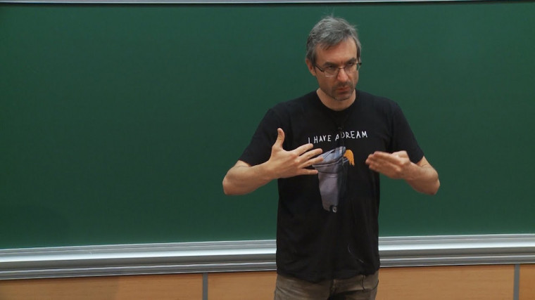 Fundamental local equivalence for quantum geometric Langlands