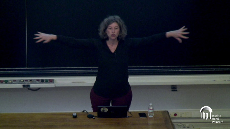 Création des mondes virtuels : Objets auto-similaires et distributions d'éléments