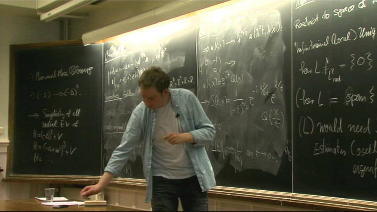 Interpolations inequalities and applications to non linear PDE (4)