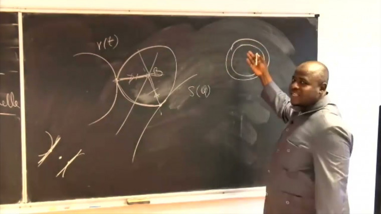 Introduction à la géométrie algorithmique: Médiatrice, Diagramme de Voronoï et Axe Médian (2/4)