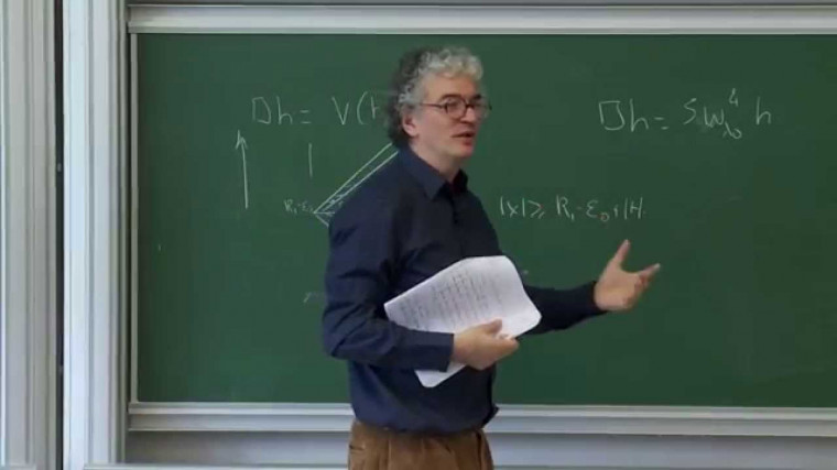 4/4 Comportement asymptotique des solutions de l'équation des ondes critique